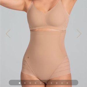 Honeylove Queen Brief - Sand / Medium (Brides Secret)